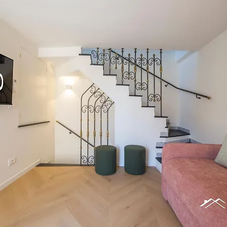 Aparthotel 2min | 2br| Wifi|a/c| By Tilo 3*
